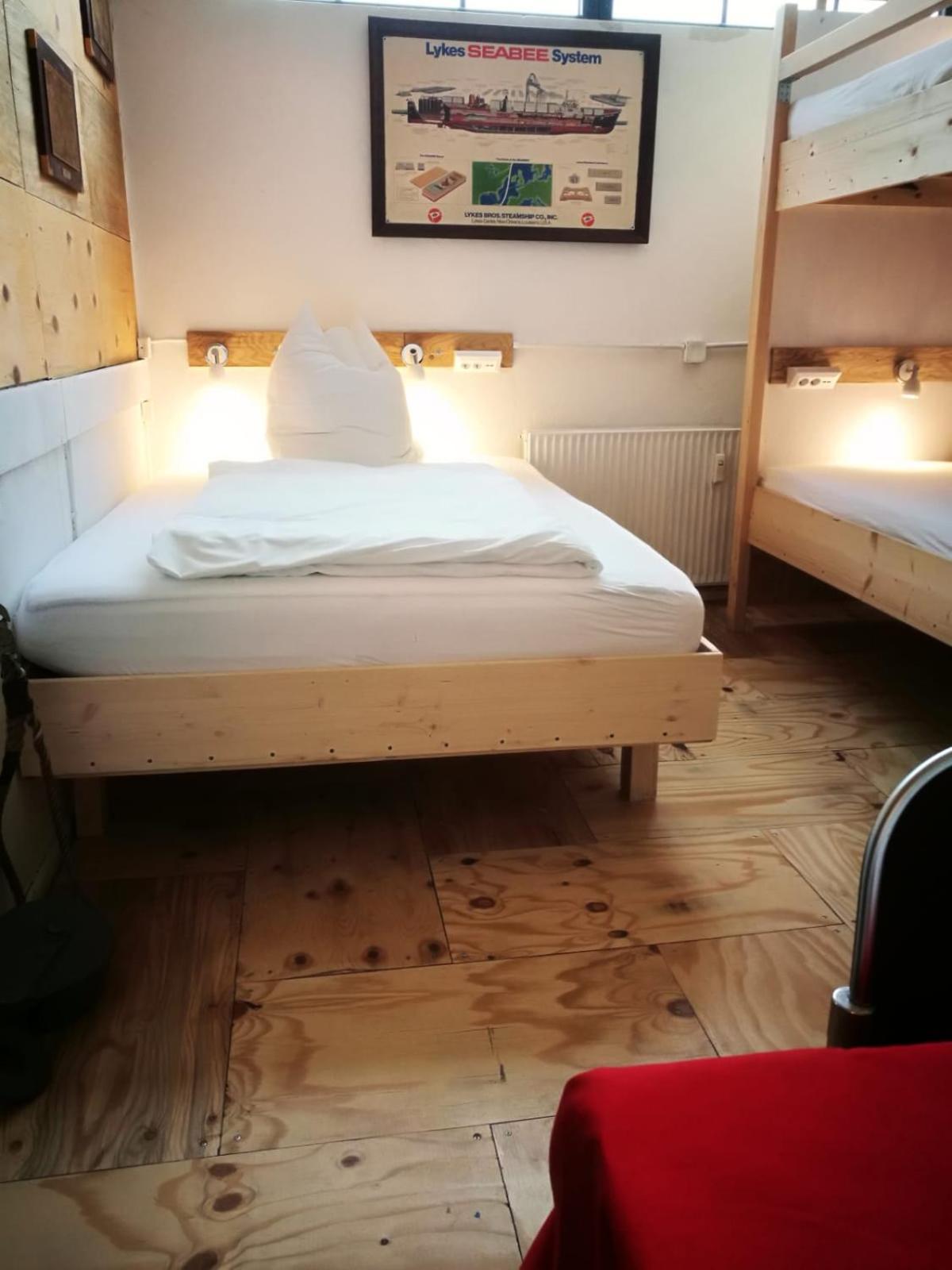 Hafentraum Indoorcampinghostel بريمين المظهر الخارجي الصورة